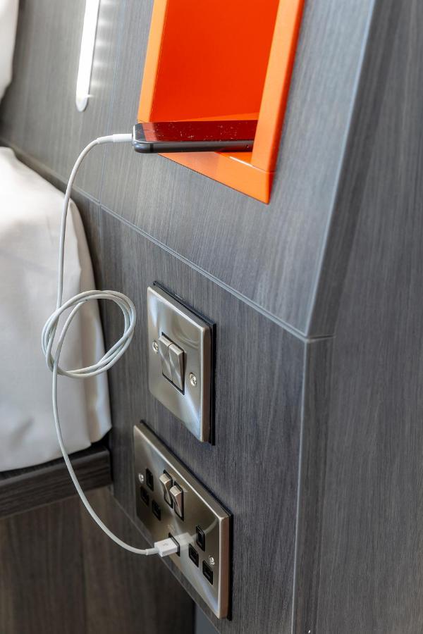 Easyhotel Zuerich Limmatplatz Екстериор снимка